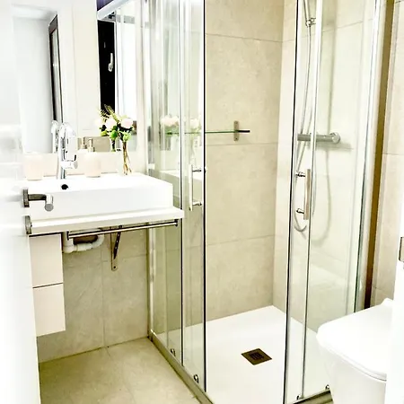 Aparthotel With 2-en Bedrooms